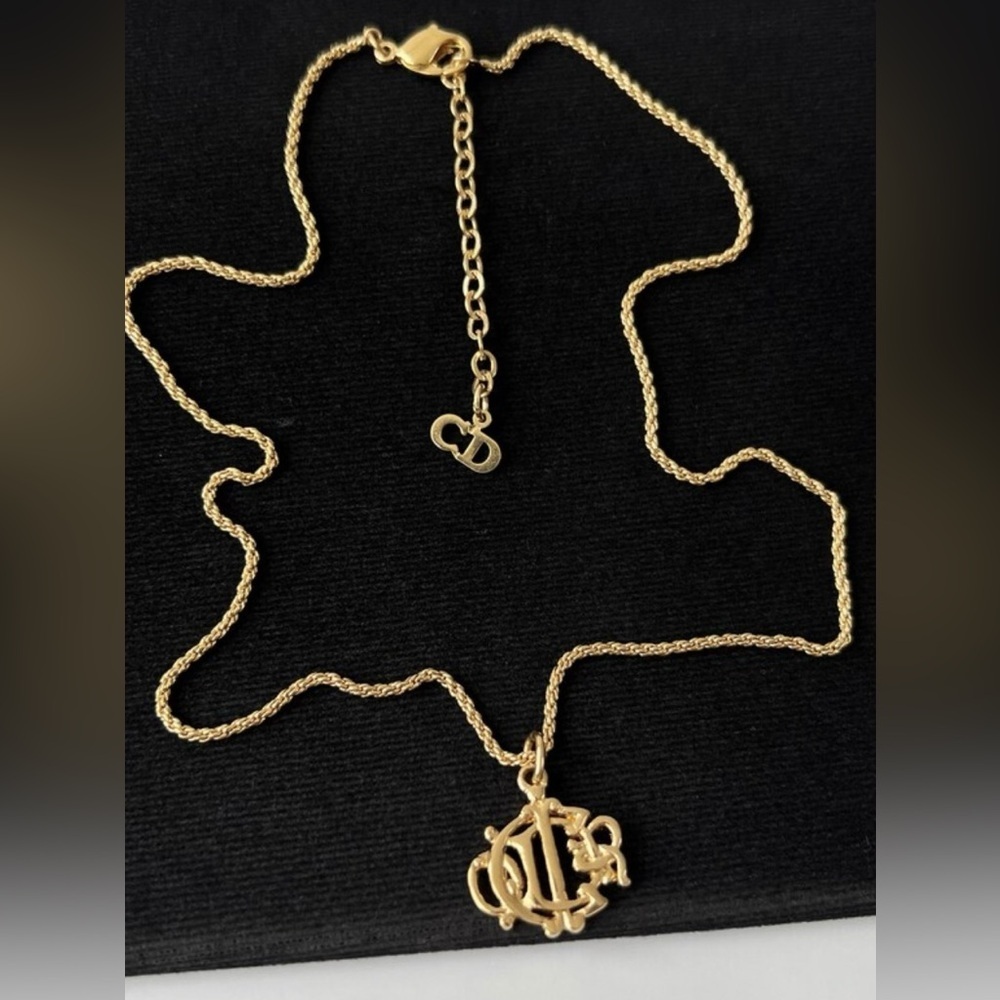 Dior Gold Pendant Necklace - Picture 6 of 10